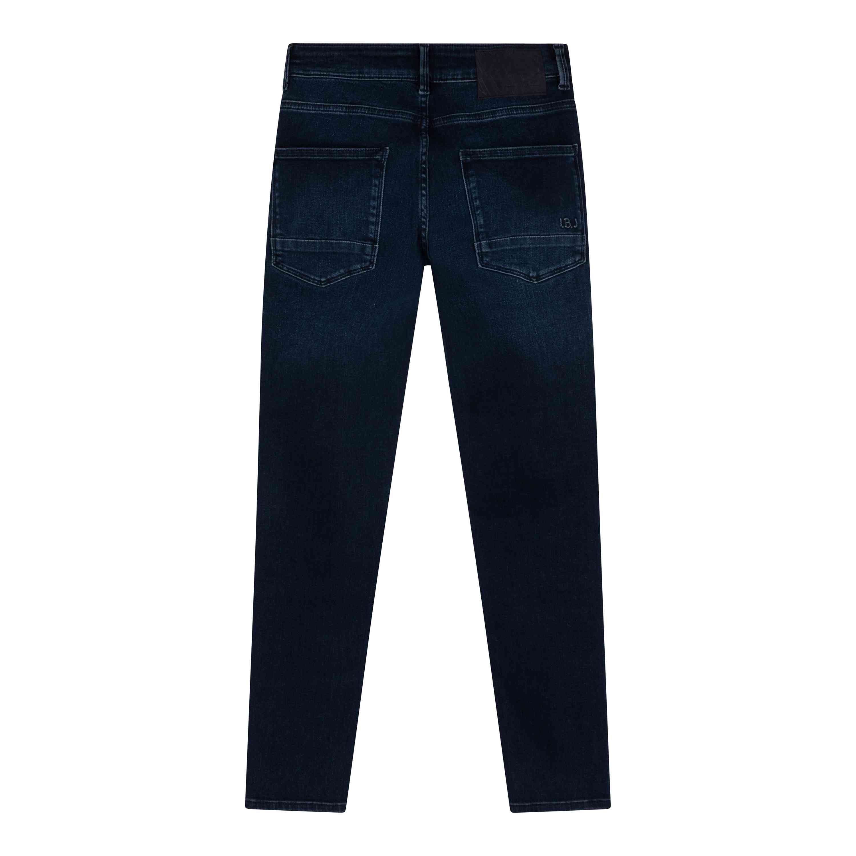 Hier ist die Beschreibung für die Rückansicht der Indian Blue Jeans - 2688 Straight Fit der Marke Indian Blue Jeans: Eine dunkle blaue Jeans mit zwei Gesäßtaschen, Gürtelschlaufen und dezentem Ausbleichen an den Beinen. Die Jeans hat einen klassischen geraden Schnitt und einen Lederaufnäher am Bund.