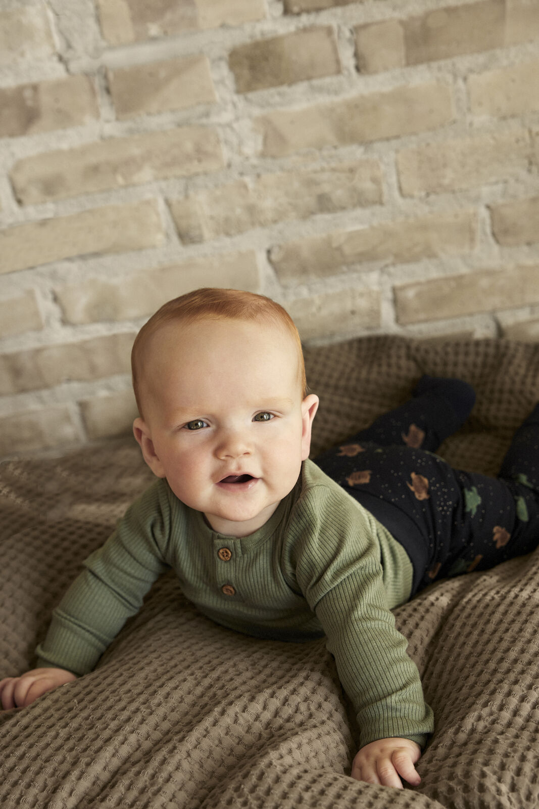 Hose mit Schildkröten-Print - nila kids